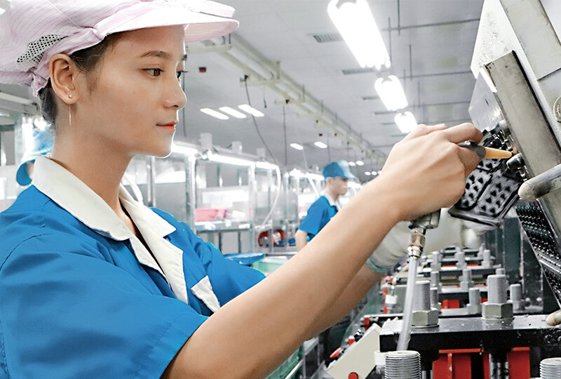 Sateco-Produktionsarbeiter im Werk Beihai